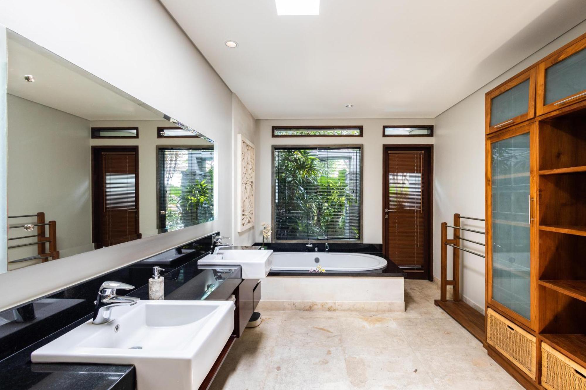 Kejora Beachfront Estate Sanur - Luxurious Villa Seven Kejora Екстер'єр фото